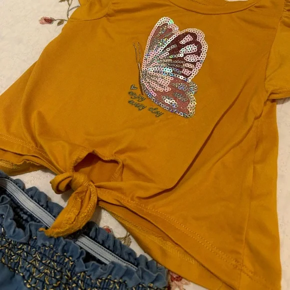 💥SOLD💥Two piece Toddler Fall Outfit - Picture 2 of 10